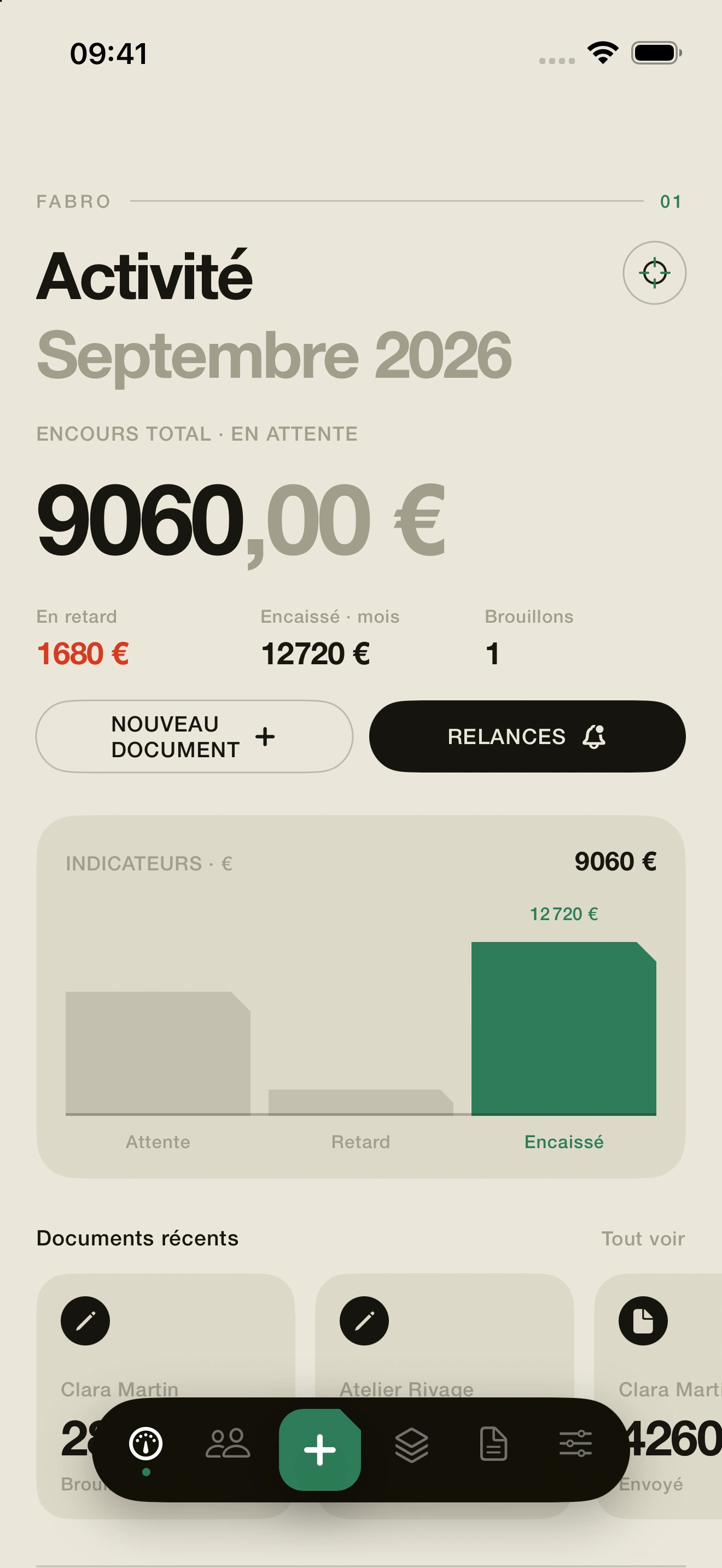 Tableau de bord natif Fabro avec encours, retards, encaissements et indicateurs du mois