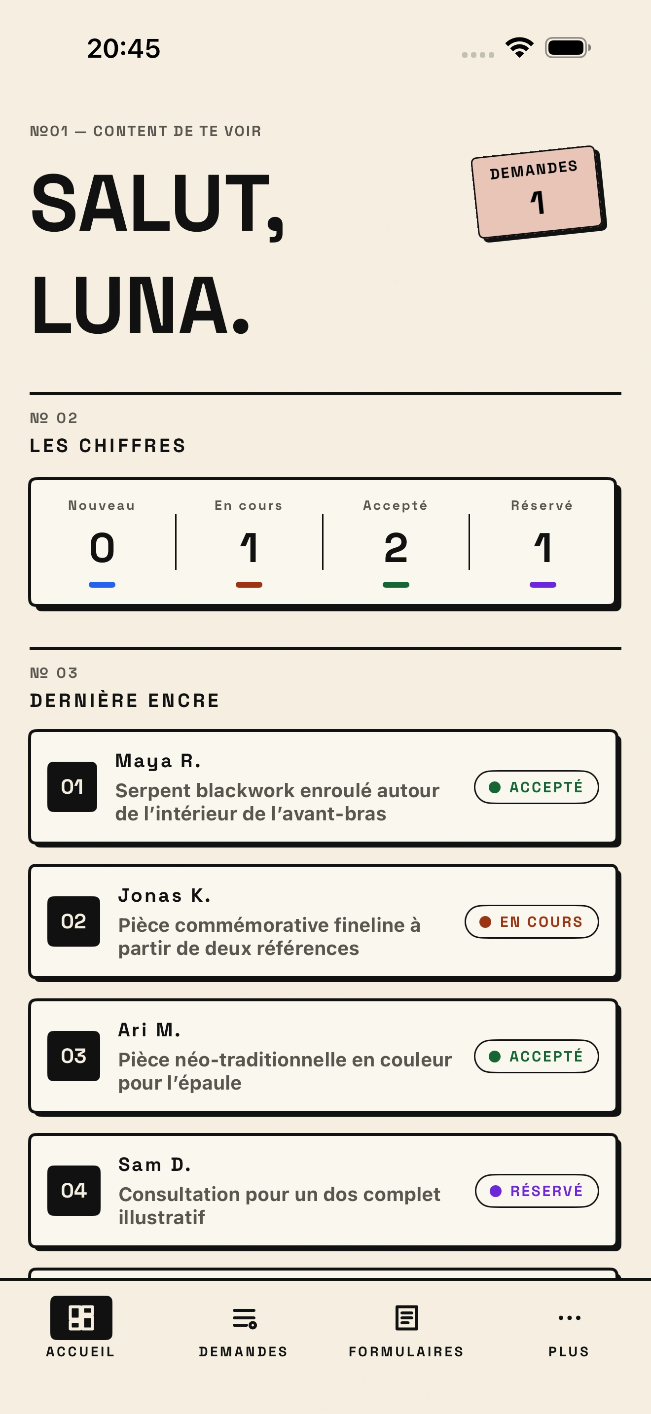 Application iOS Stenz, accueil de Luna avec les compteurs par statut et les derniers projets de tatouage