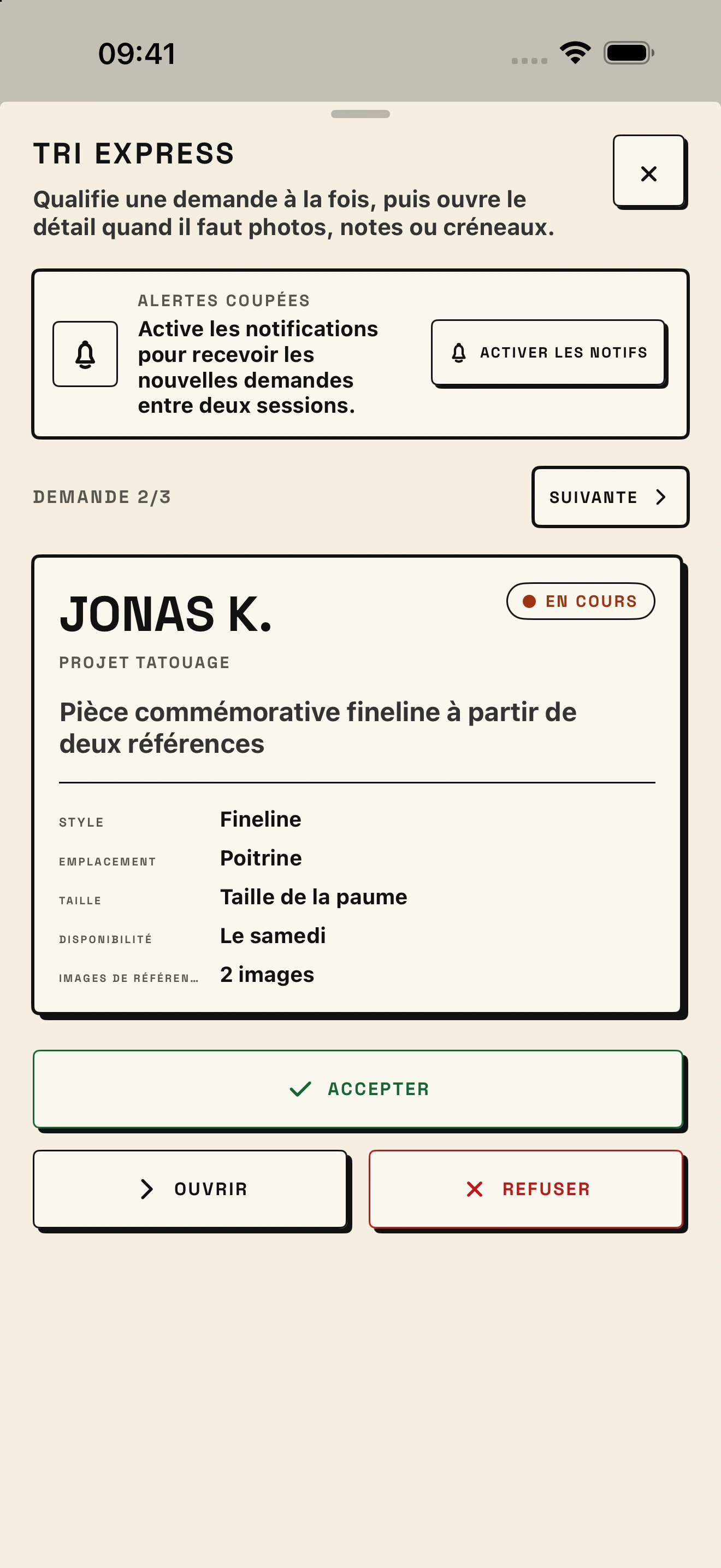 Application iOS Stenz, tri express de la demande de Jonas avec son brief, le style fineline, la poitrine comme emplacement et les actions Accepter, Ouvrir et Refuser