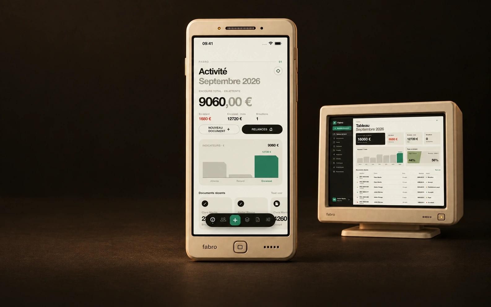 Téléphone rétro et moniteur crème présentant l’application native Fabro et son dashboard web