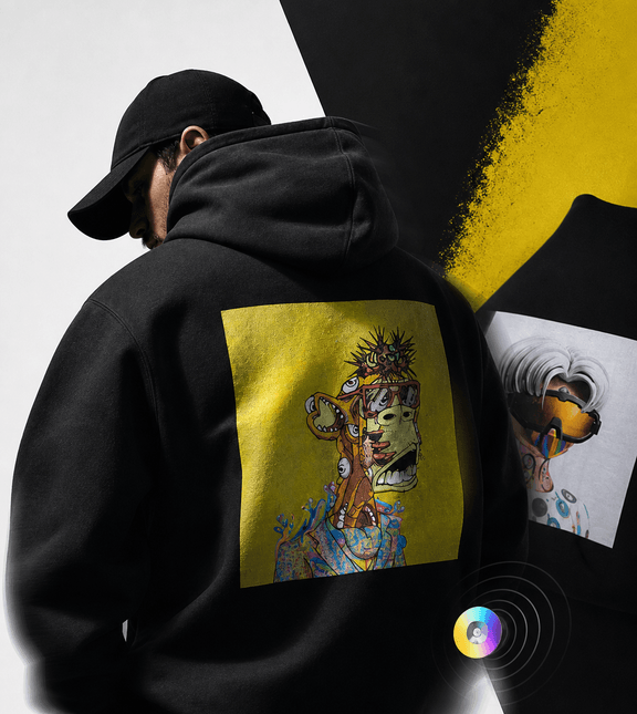 Sweat noir Fungible Apparel porté devant plusieurs œuvres graphiques